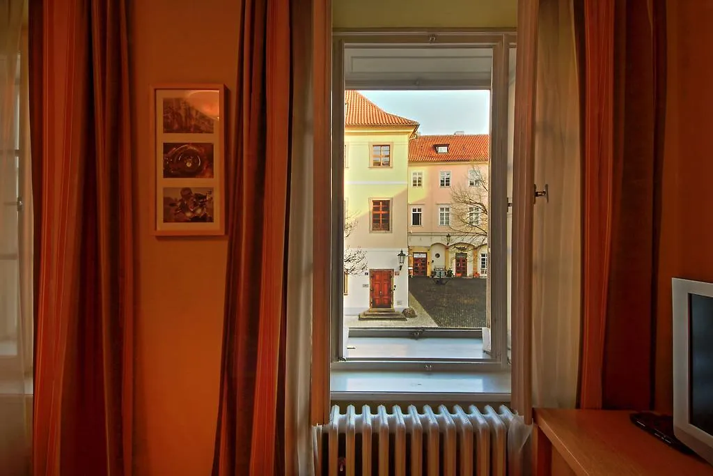 Tyn Courtyard Guestrooms Praha Penzion